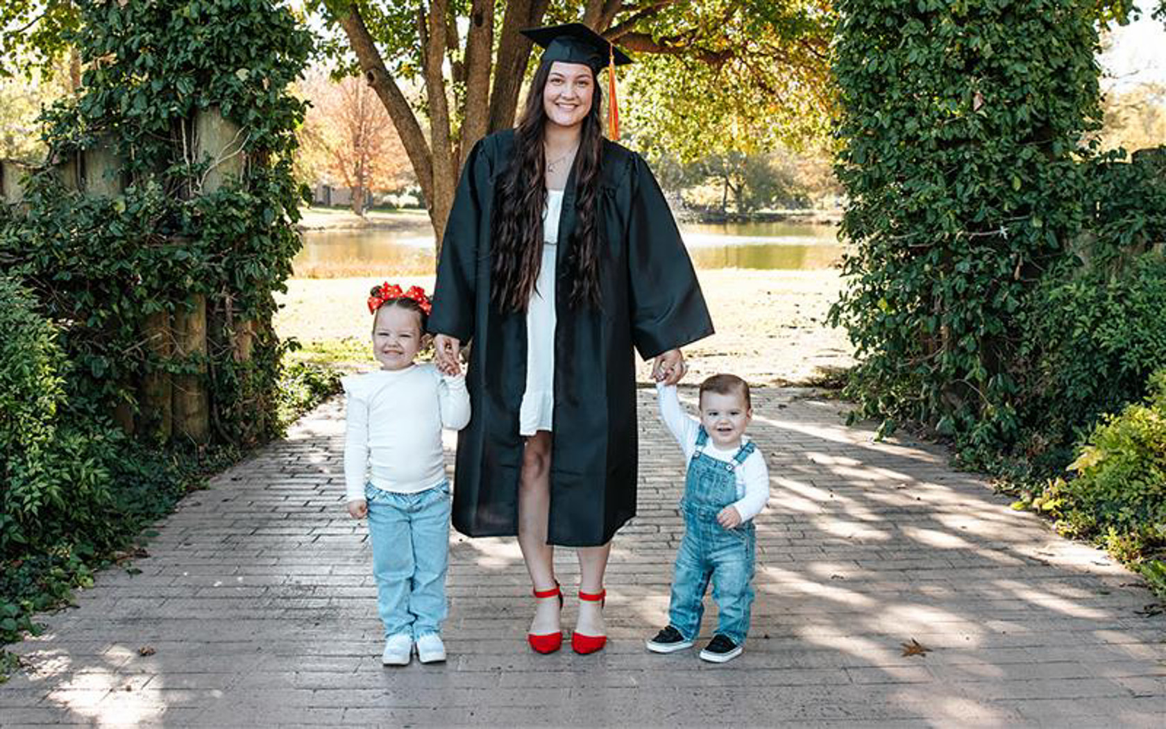 grad photo with children