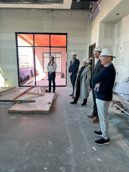 Sales Center - Tour Vertical